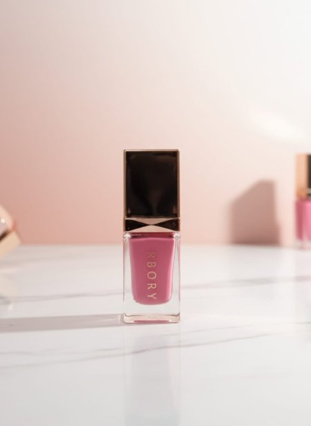 احمر خدود سائل مخملي